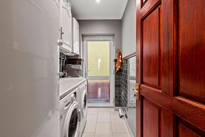4 Bedroom Detached House For Sale In Newton Road, Newton, Swansea, SA3