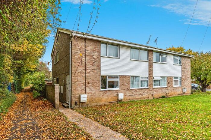 2 Bedroom Maisonette For Sale In The Paddock, Calmore, Southampton, Hampshire, SO40