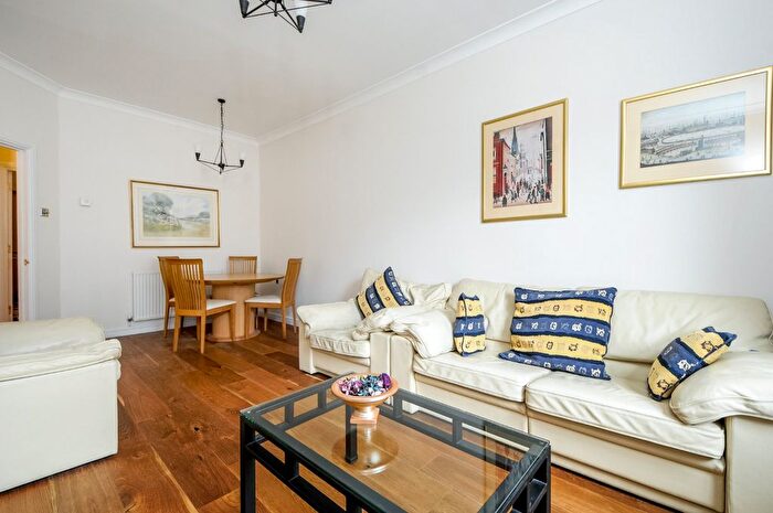 2 Bedroom Flat For Sale In Royal Belgrave House, Hugh Street, SW1V