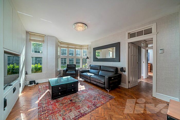 2 Bedroom Flat To Rent In Bigwood Court, Bigwood Road, Hampstead Garden Suburb, NW11