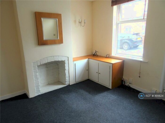 2 Bedroom Detached House To Rent In Cromwell Road, Newark, NG24