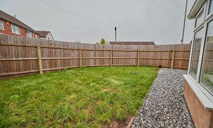 2 Bedroom Semi-Detached House For Sale In Woodbank, Burbage, LE10