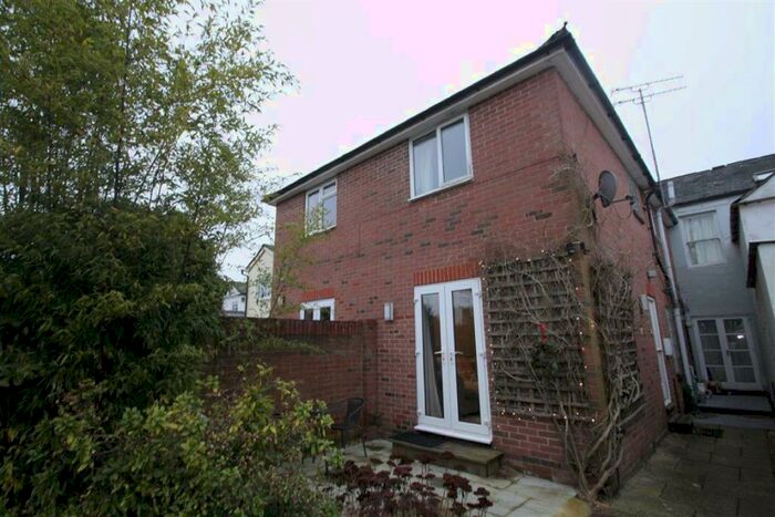 2 Bedroom Semi-Detached House To Rent In Newbury, RG14