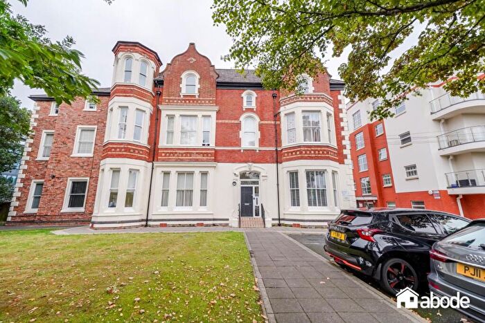 2 Bedroom Flat For Sale In Crosby Road North, Liverpool, L22