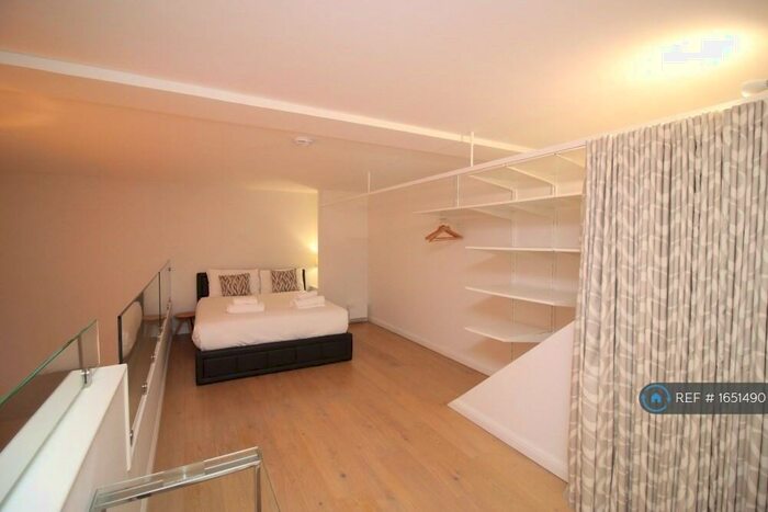 1 Bedroom Flat To Rent In Mcdonald Road, Edinburgh, EH7