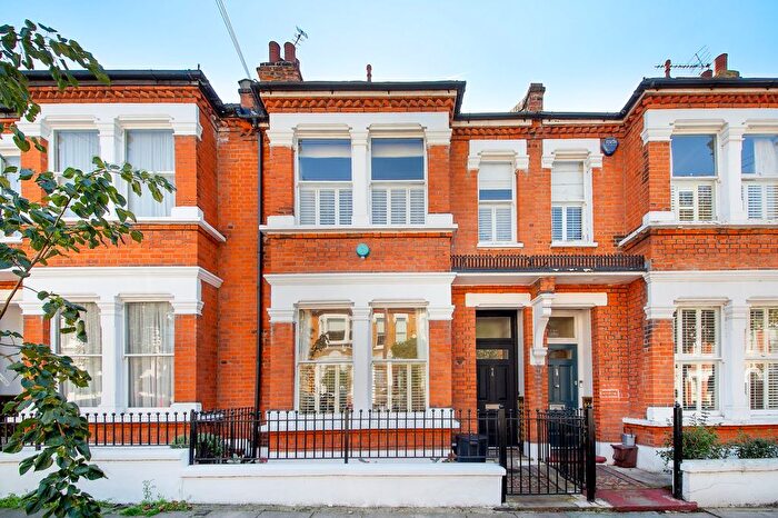 3 Bedroom Terraced House For Sale In Killarney Road, Wandsworth, SW18