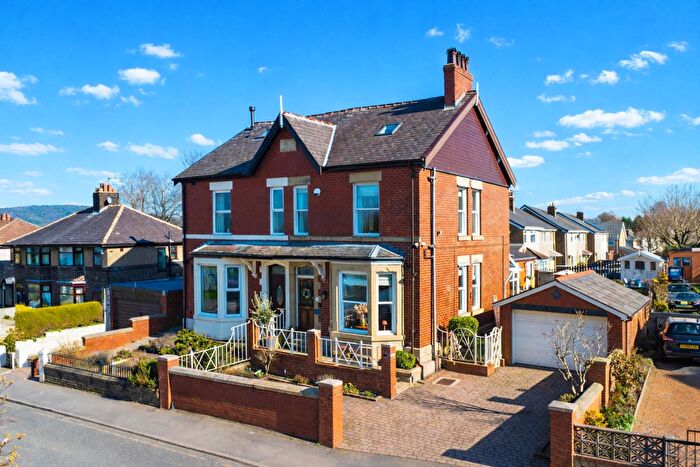 4 Bedroom Semi Detached House For Sale In 'East Bank Villa' Feniscowles, BB2