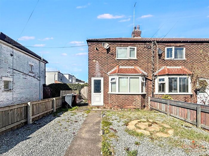 2 Bedroom End Terrace House For Sale In Woodhall Street, Hull, HU8