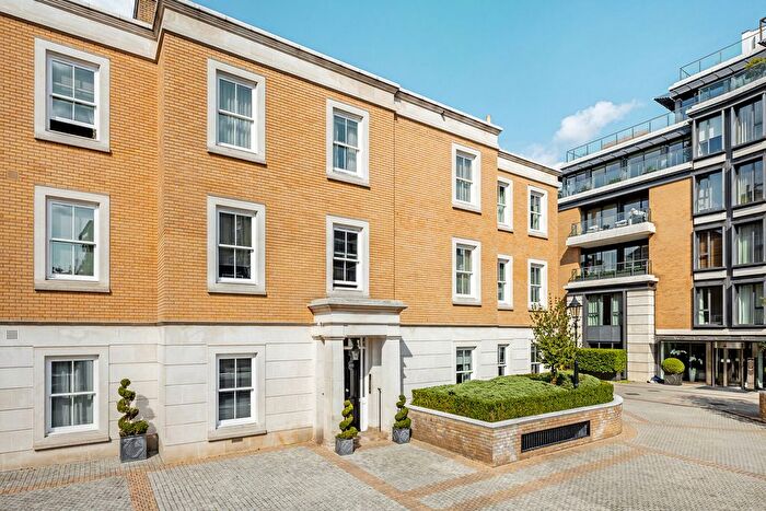2 Bedroom Flat To Rent In Wycombe Square, Kensington, W8