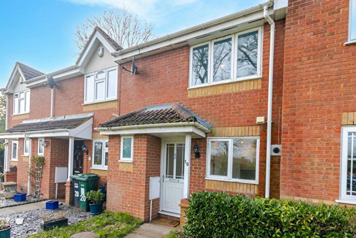 2 Bedroom Terraced House For Sale In Blenheim Road, Abbots Langley, WD5