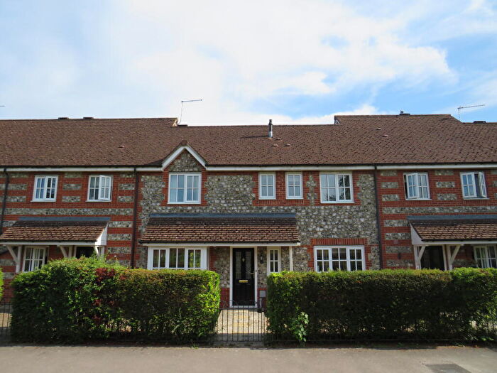 3 Bedroom House To Rent In Oaklands Avenue, Amesbury, SP4