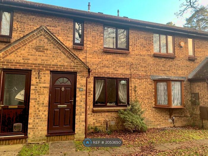 3 Bedroom Terraced House To Rent In Upavon Gardens, Bracknell, RG12