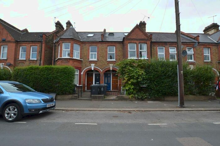 2 Bedroom Flat To Rent In Hitcham Road, Walthamstow, E17