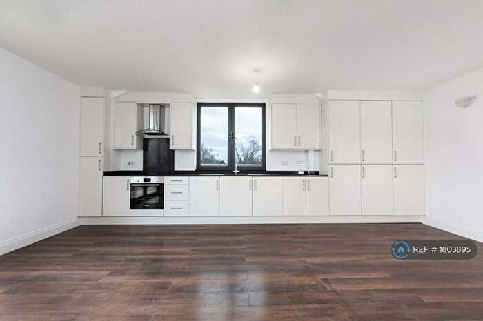 1 Bedroom Flat To Rent In Farnsby Street, Swindon, SN1