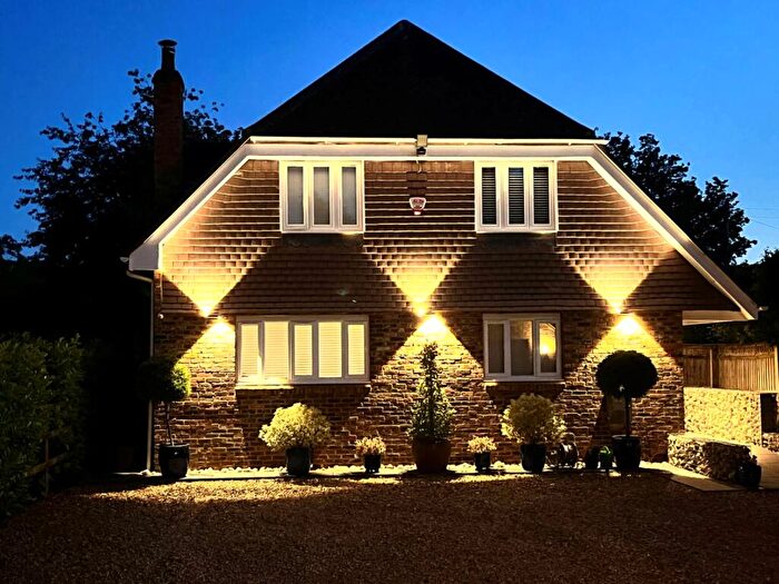 4 Bedroom Detached House For Sale In Bellingdon, HP5