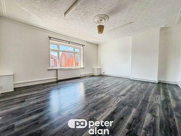 4 Bedroom Flat To Rent In Cowbridge Road East, Canton, Cardiff, CF5