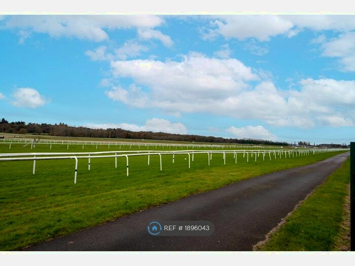 2 Bedroom Flat To Rent In April Seventh Home Straight, Newbury, RG14