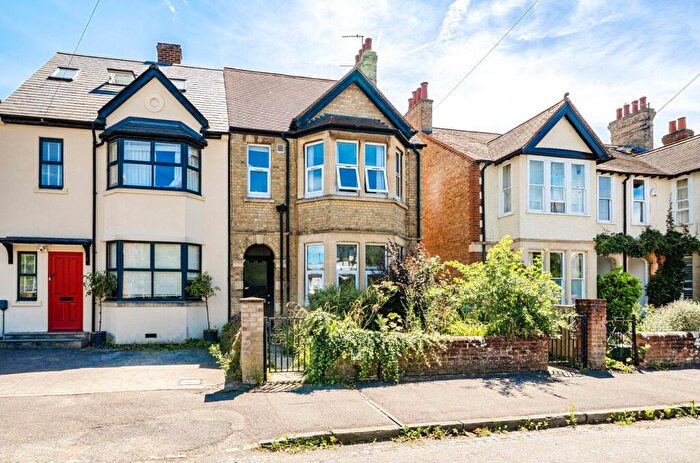 2 Bedroom Apartment For Sale In Hamilton Road, Summertown, Oxford, OX2