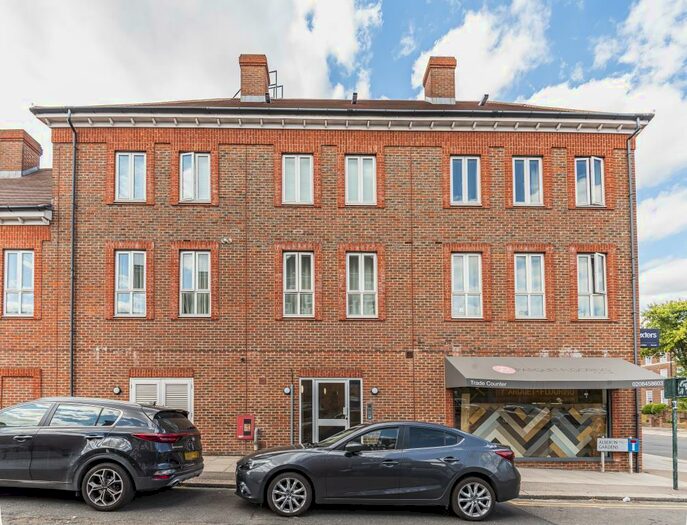 1 Bedroom Apartment To Rent In Alberon Gardens, Temple Fortune, NW11