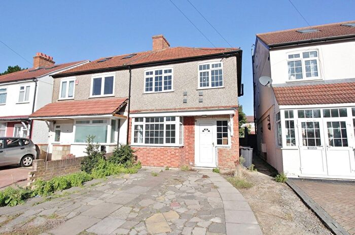3 Bedroom Semi-Detached House To Rent In Kings Avenue, Hounslow, TW3