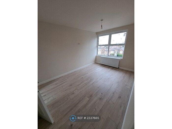 2 Bedroom Flat To Rent In Craven Park Road, London, NW10