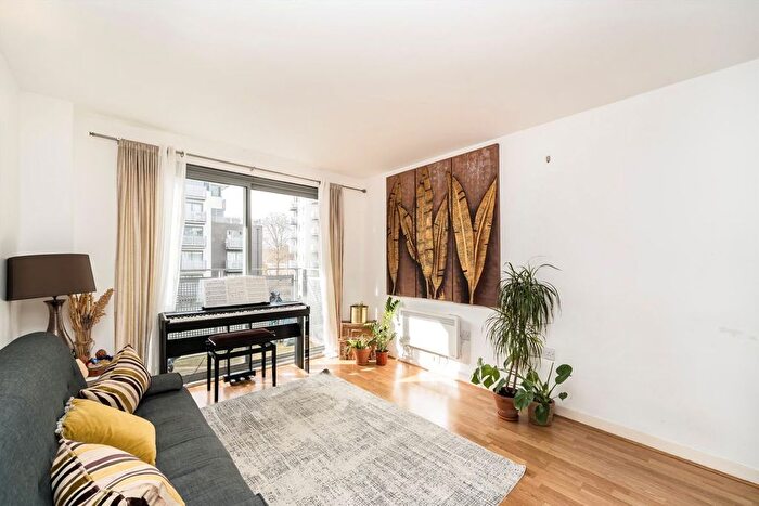 2 Bedroom Flat For Sale In Arizona Building, Greenwich, SE13