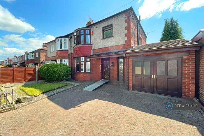 3 Bedroom Semi-Detached House To Rent In Overton Crescent, Sale, M33