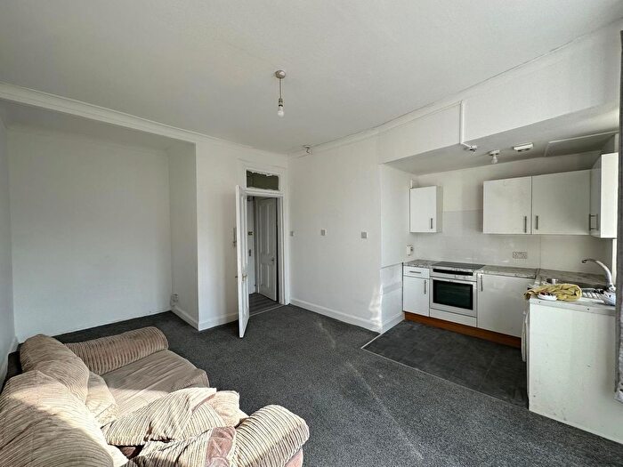 Studio To Rent In /, Broomlands Street, Paisley, PA1
