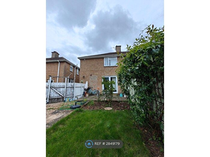 3 Bedroom Semi-Detached House To Rent In Colterne Close, Oxford, OX3