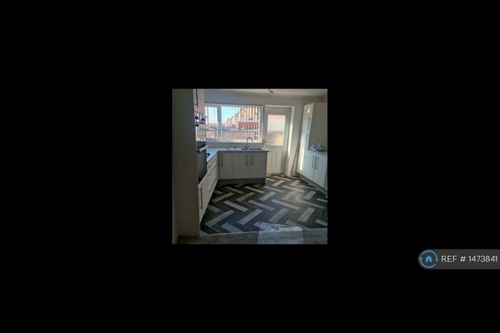 3 Bedroom Terraced House To Rent In Cedar St, Bury, BL9