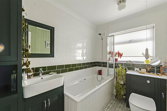 2 Bedroom Bungalow For Sale In Warrington Road, Paddock Wood, Tonbridge, TN12
