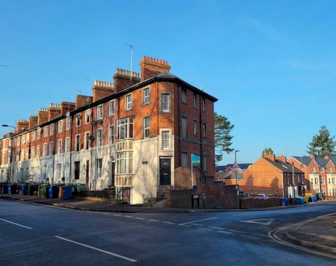 1 Bedroom Apartment To Rent In Dorita House, Broughton Road, Banbury, Oxon, OX16