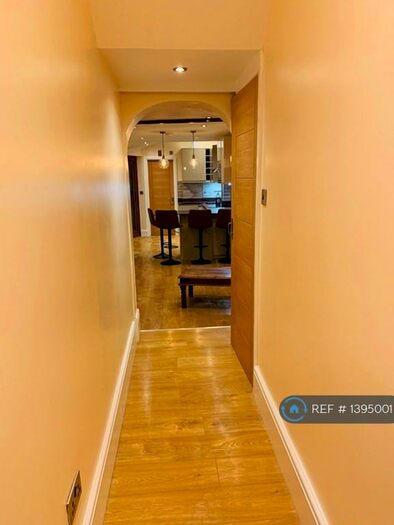 2 Bedroom Flat To Rent In Blue Anchor Lane, London, SE16