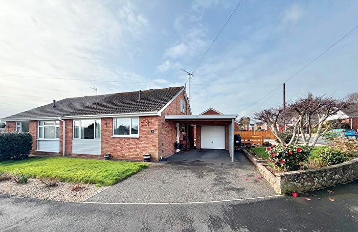 3 Bedroom Bungalow For Sale In Isabella Road, Tiverton, EX16