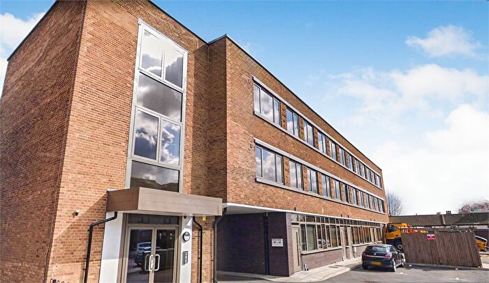 1 Bedroom Flat To Rent In Albany House, - Station Road, West Drayton, UB7