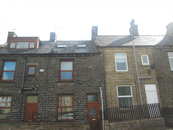 4 Bedroom Terraced House To Rent In Helmsley Street, East Bowling, BD4
