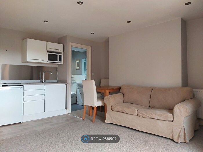 Studio To Rent In Clouds Hill Road, Bristol, BS5