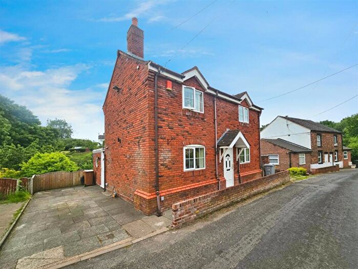 3 Bedroom Detached House For Sale In Cinderhill Lane, Scholar Green, Cheshire, ST7