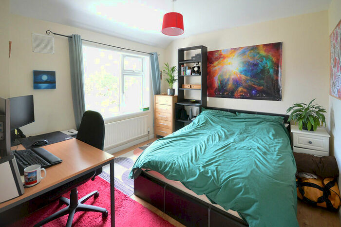 4 Bedroom Semi-Detached House To Rent In Peverel Road, Cambridge, CB5