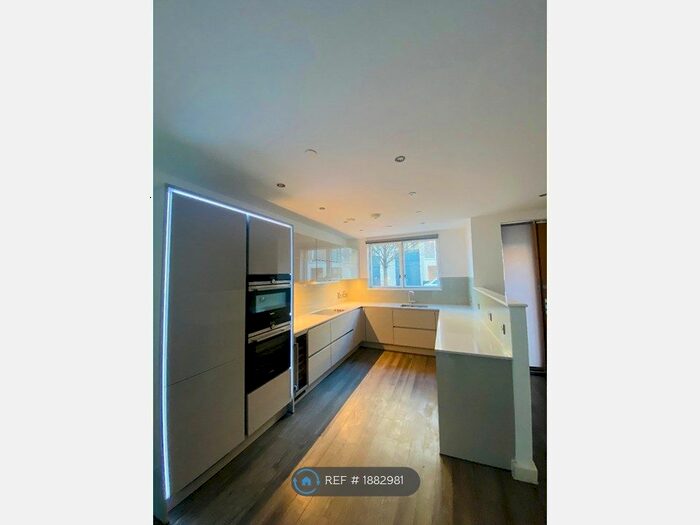 4 Bedroom Terraced House To Rent In Keirin Road, London, E20