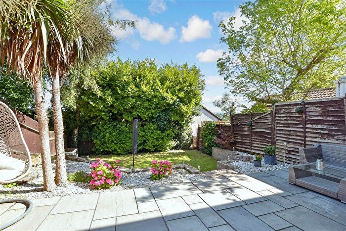 3 Bedroom Semi-Detached House For Sale In Gorham Drive, Downswood, Maidstone, Kent, ME15