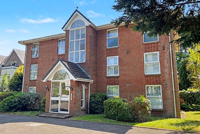 2 Bedroom Flat For Sale In Bournemouth, BH1