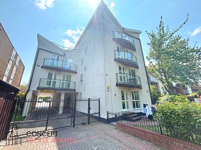 2 Bedroom Flat To Rent In Eaton Mansions, Eaton Road, Sutton, SM2