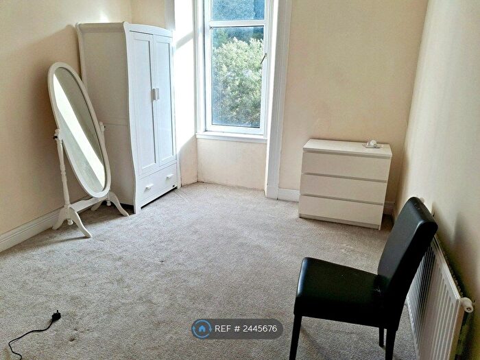 2 Bedroom Flat To Rent In Port Glasgow, Port Glasgow, PA14