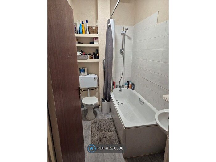 1 Bedroom Flat To Rent In Knowle Road, Bristol, BS4