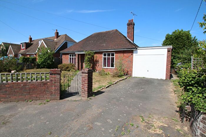 2 Bedroom Detached Bungalow For Sale In Main Street, Peasmarsh, TN31