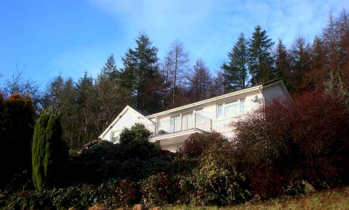 4 Bedroom Detached House For Sale In Taliaris, Llandeilo, SA19