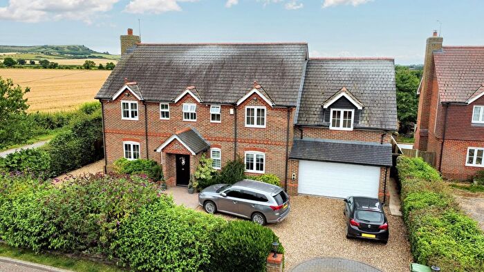 5 Bedroom Detached House For Sale In Beacon View, Northall, LU6