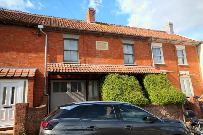 4 Bedroom Property For Sale In Cliff Road, North Petherton, Bridgwater, TA6