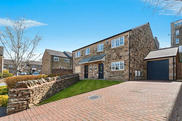 4 Bedroom Semi-Detached House For Sale In Jacobs Lane, Haworth, Keighley, BD22